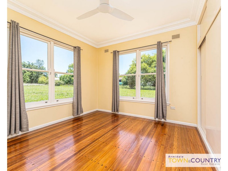 5 Harrison Place, Armidale NSW 2350