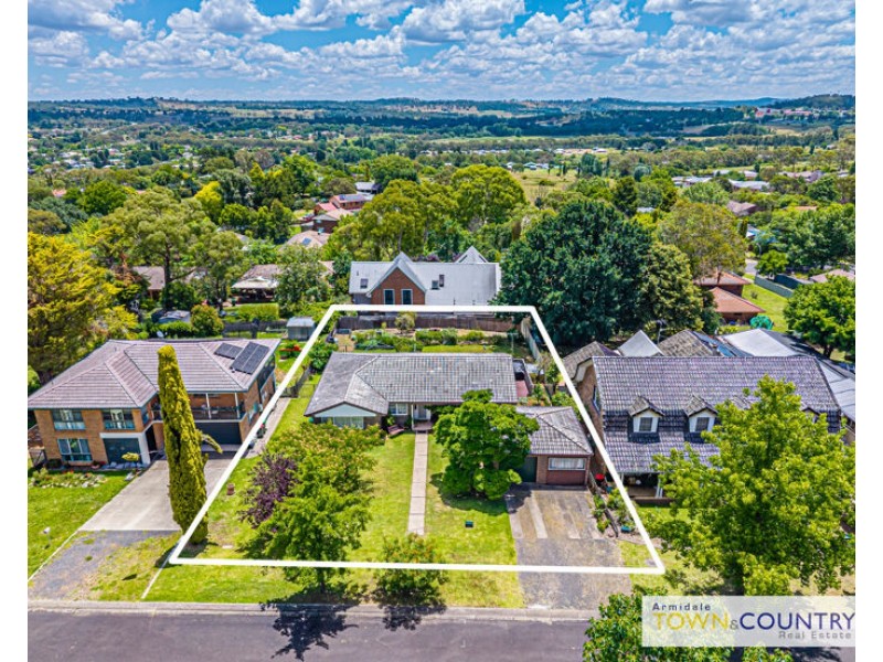 12 Nyssa Street, Armidale NSW 2350