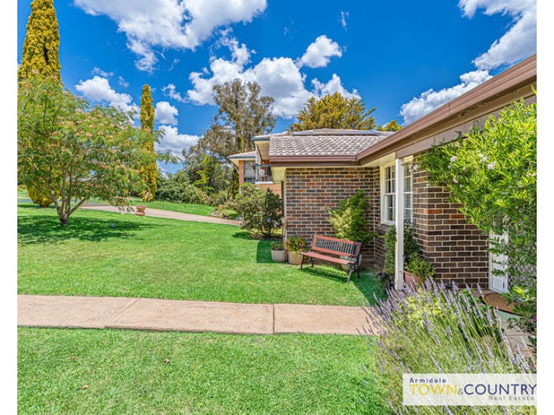 12 Nyssa Street, Armidale NSW 2350