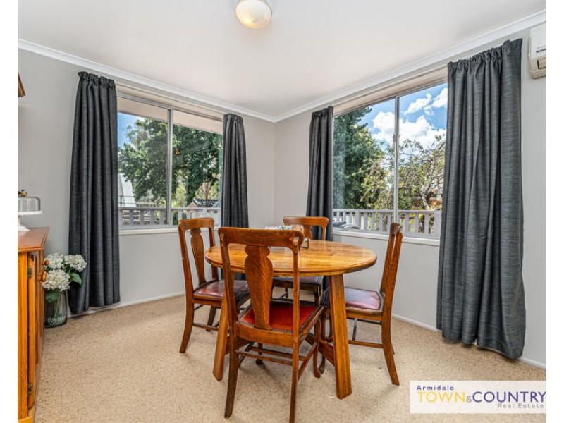 12 Nyssa Street, Armidale NSW 2350