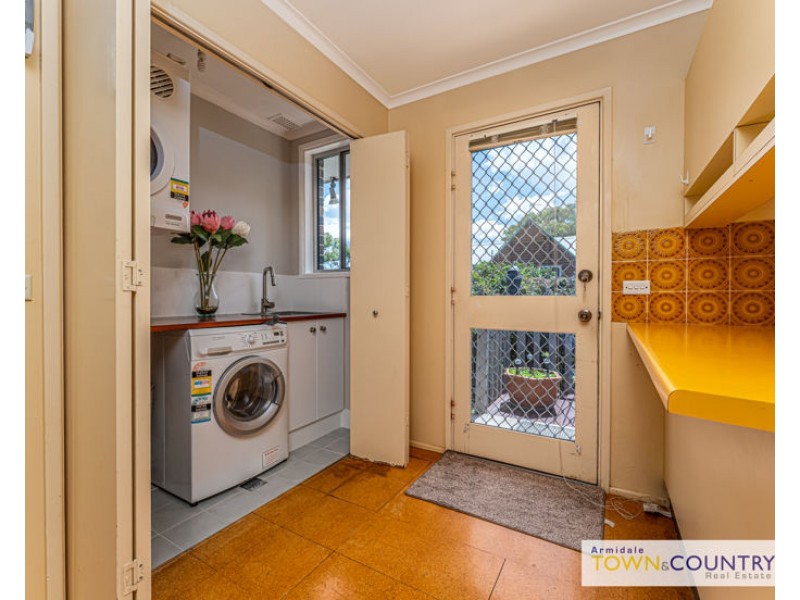 12 Nyssa Street, Armidale NSW 2350