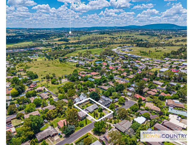 12 Nyssa Street, Armidale NSW 2350