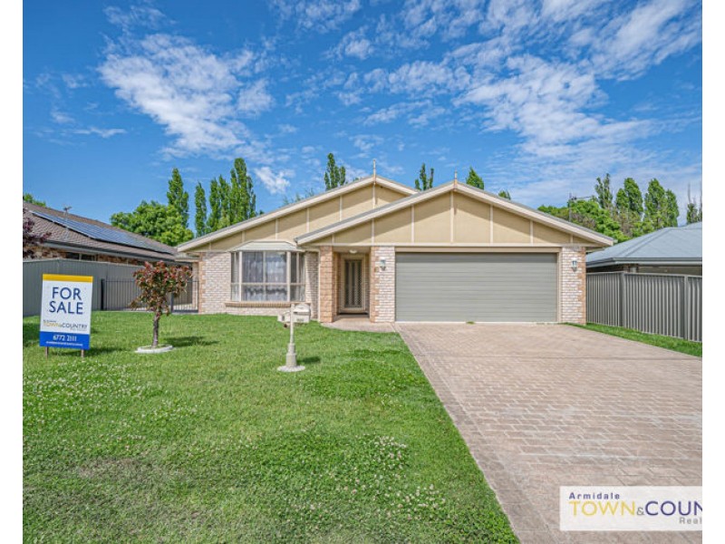 8 Rusden Court, Armidale NSW 2350