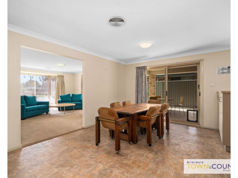 8 Rusden Court, Armidale NSW 2350