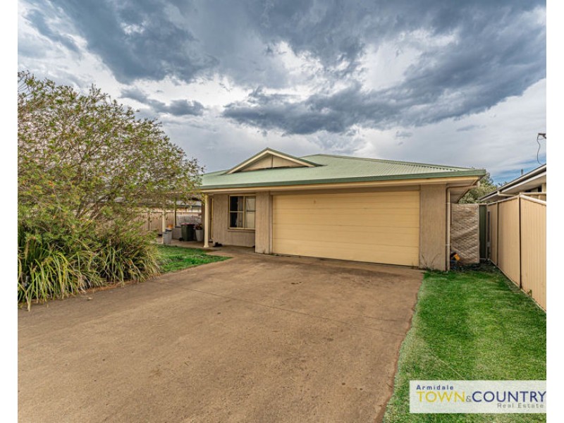25 Rusden Court, Armidale NSW 2350