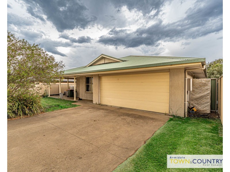 25 Rusden Court, Armidale NSW 2350