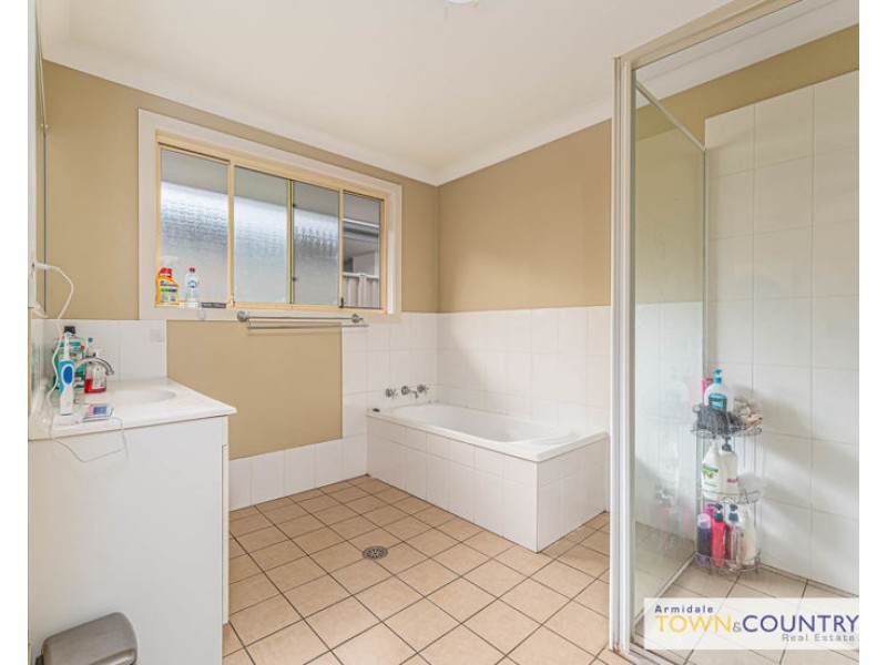 25 Rusden Court, Armidale NSW 2350