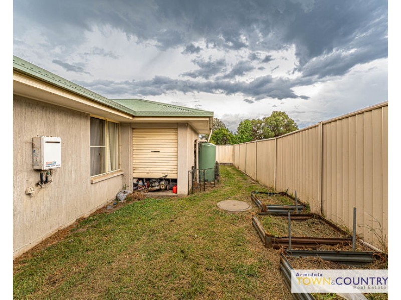 25 Rusden Court, Armidale NSW 2350