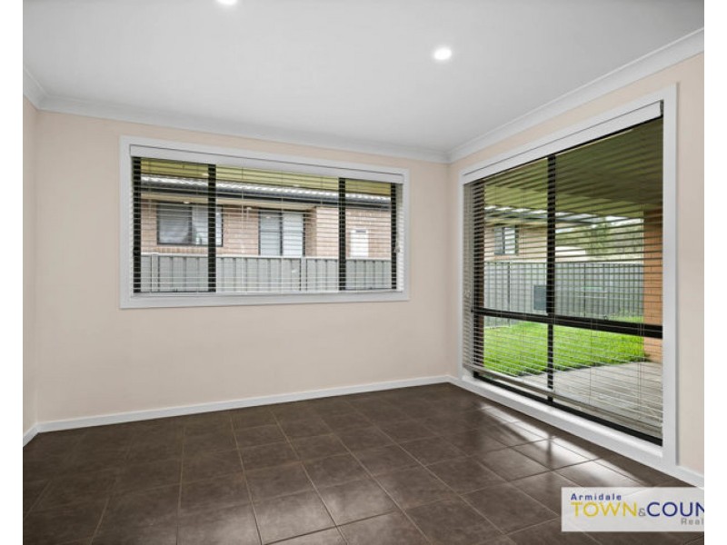 32 Albion Close, Armidale NSW 2350