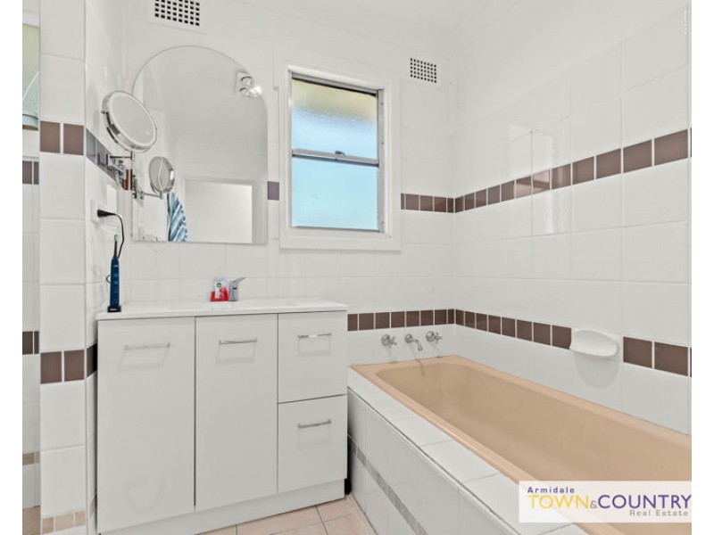 82A Erskine Street, Armidale NSW 2350