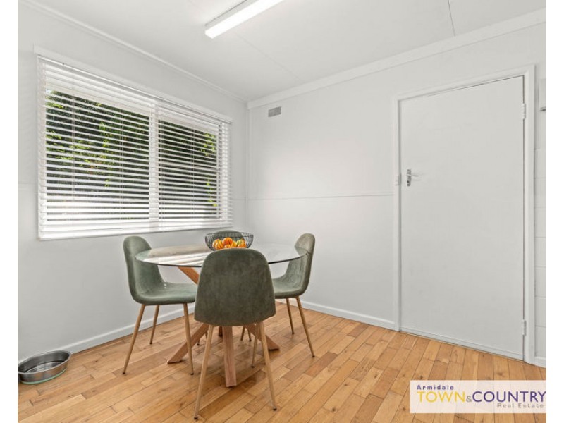 82A Erskine Street, Armidale NSW 2350