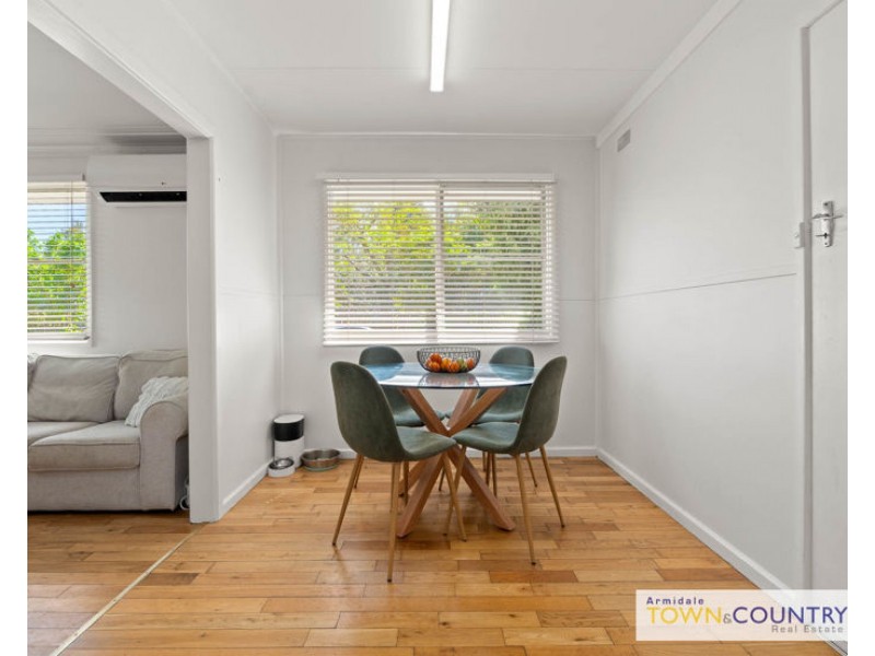 82A Erskine Street, Armidale NSW 2350