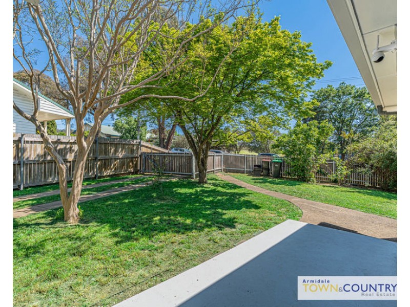 82A Erskine Street, Armidale NSW 2350