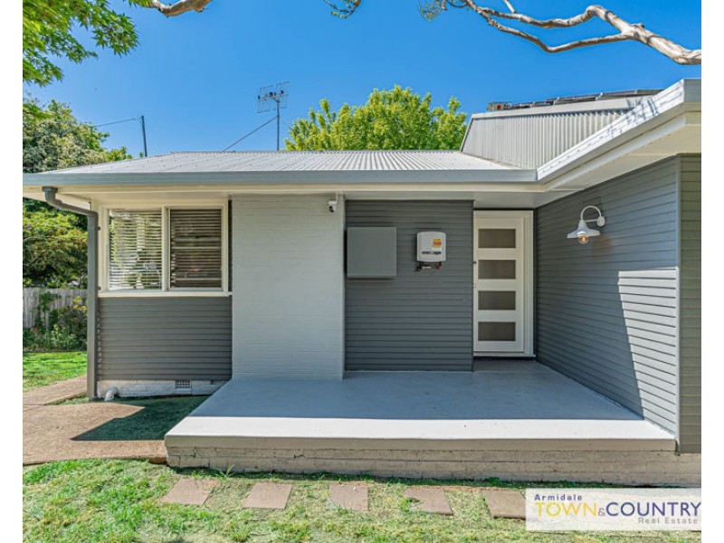 82A Erskine Street, Armidale NSW 2350