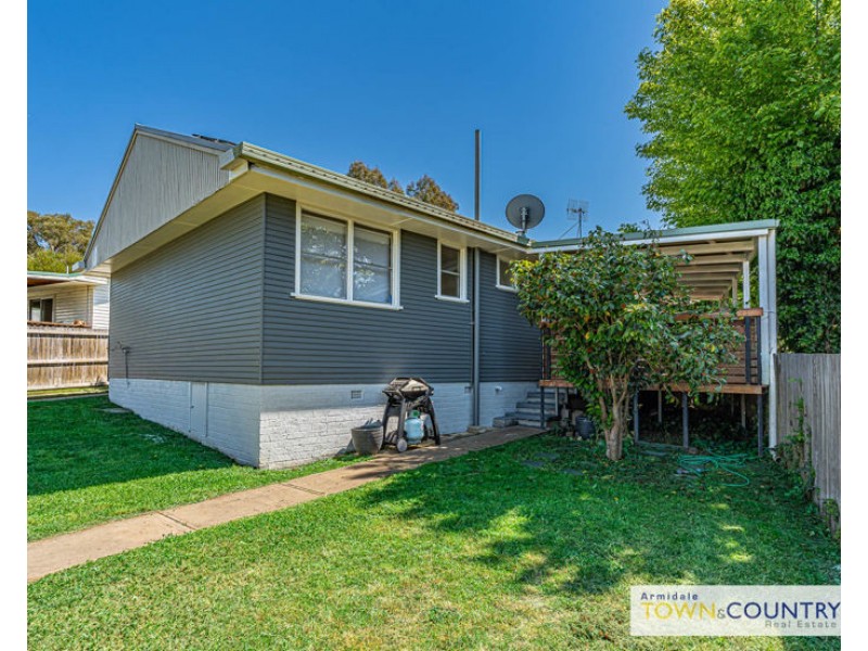 82A Erskine Street, Armidale NSW 2350