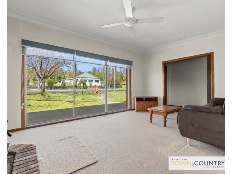 169 Mossman Street, Armidale NSW 2350