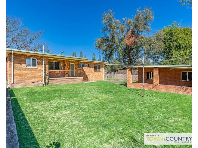 169 Mossman Street, Armidale NSW 2350