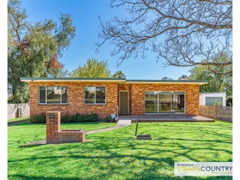 169 Mossman Street, Armidale NSW 2350