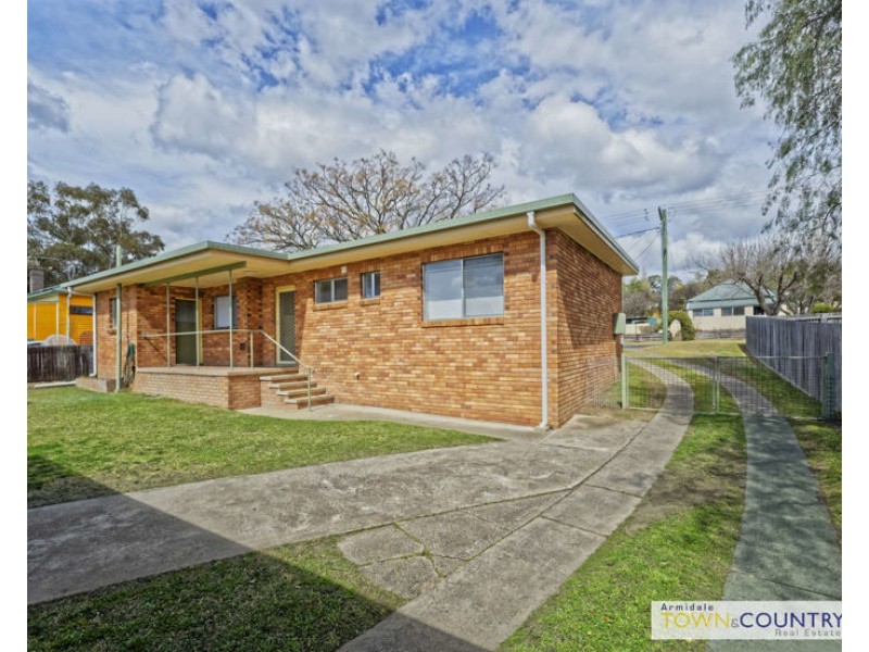 169 Mossman Street, Armidale NSW 2350