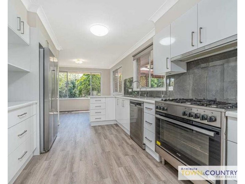 40 Uralla Rd, Armidale NSW 2350