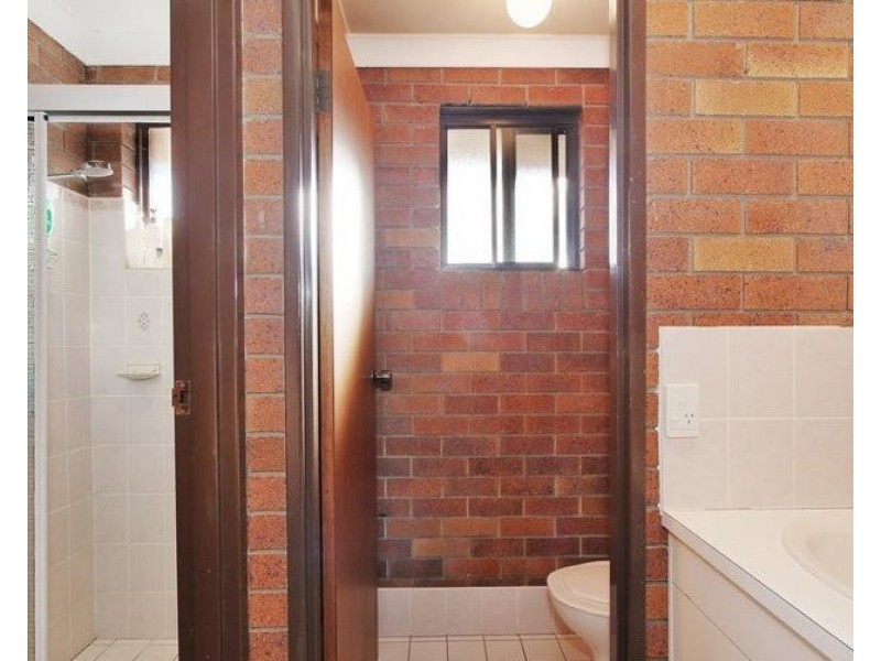 Unit 1 /1 Verna Close, Armidale NSW 2350