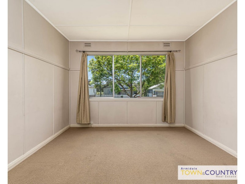 210 Dumaresq Street, Armidale NSW 2350