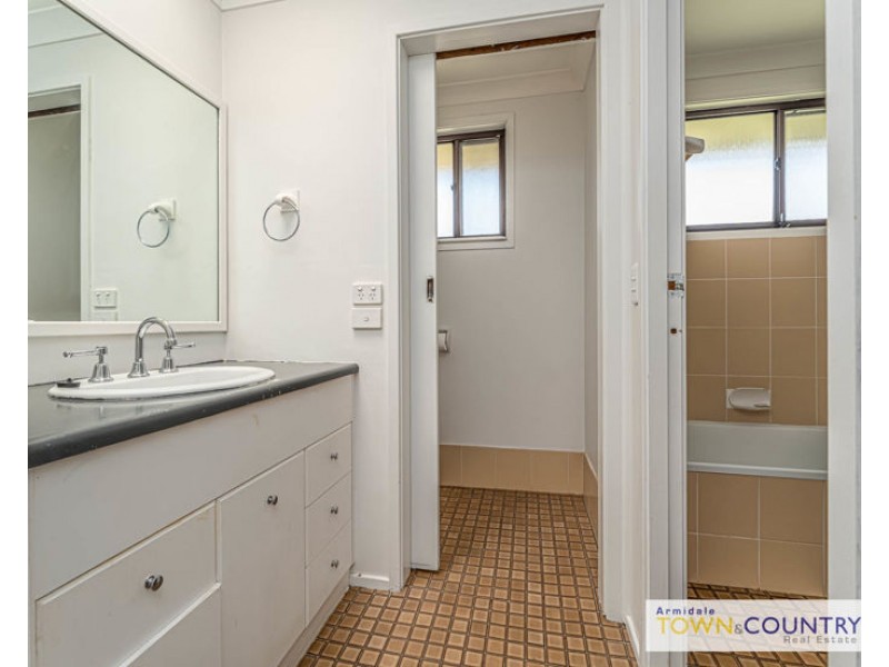 5 Finlayson Close, Armidale NSW 2350