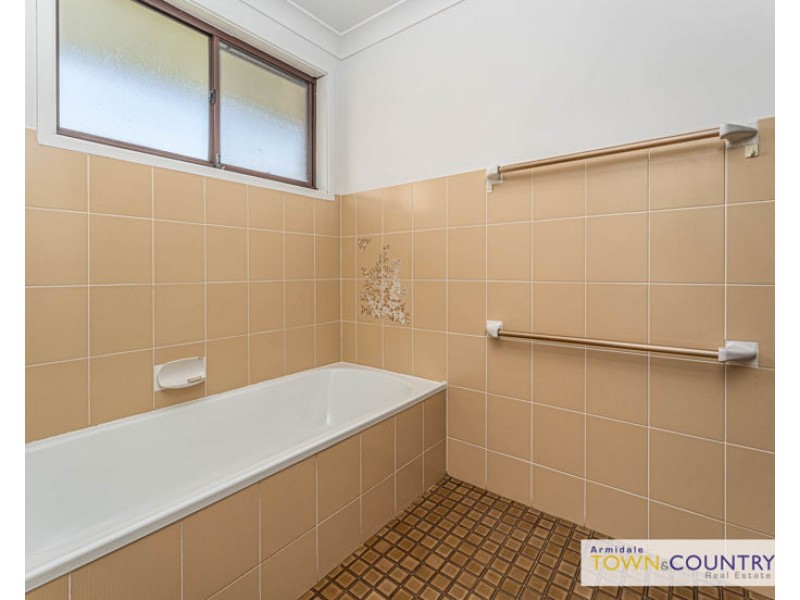 5 Finlayson Close, Armidale NSW 2350