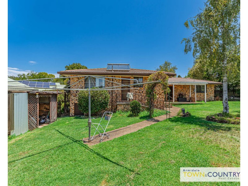 5 Finlayson Close, Armidale NSW 2350