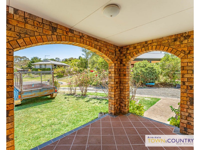 5 Finlayson Close, Armidale NSW 2350