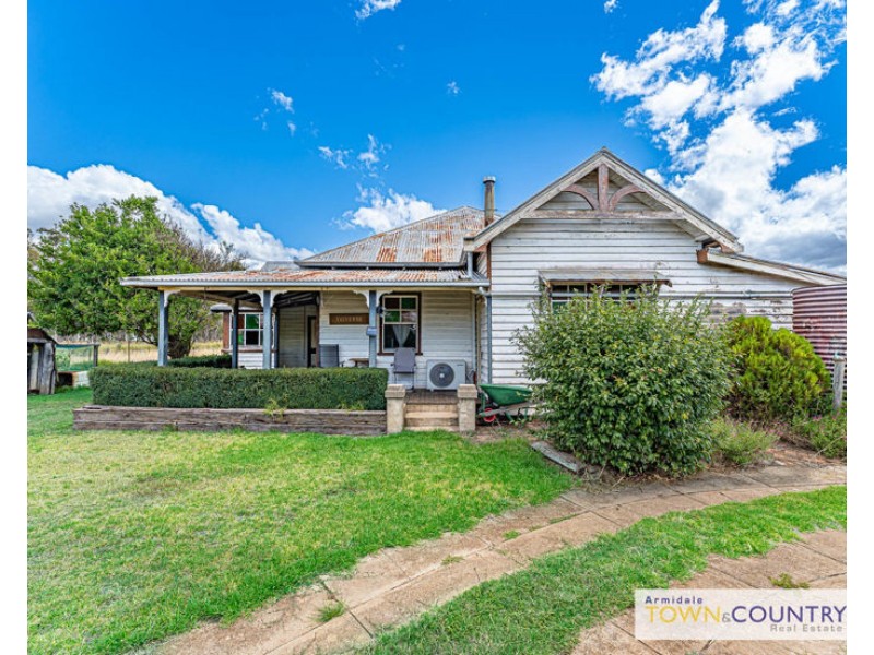 ‘Valverde’ 216 Invergowrie Road, Armidale NSW 2350