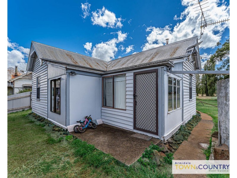 ‘Valverde’ 216 Invergowrie Road, Armidale NSW 2350