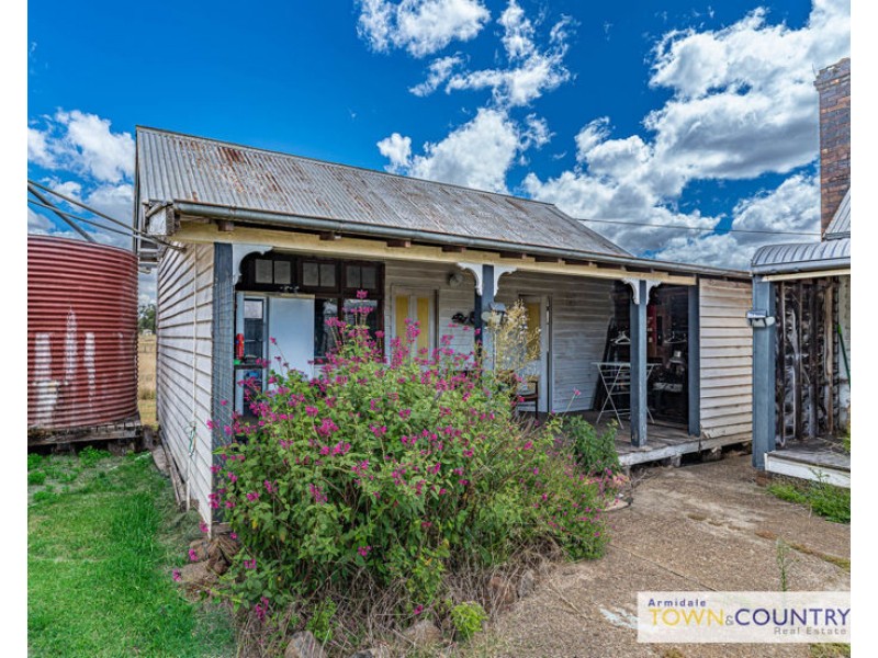 ‘Valverde’ 216 Invergowrie Road, Armidale NSW 2350