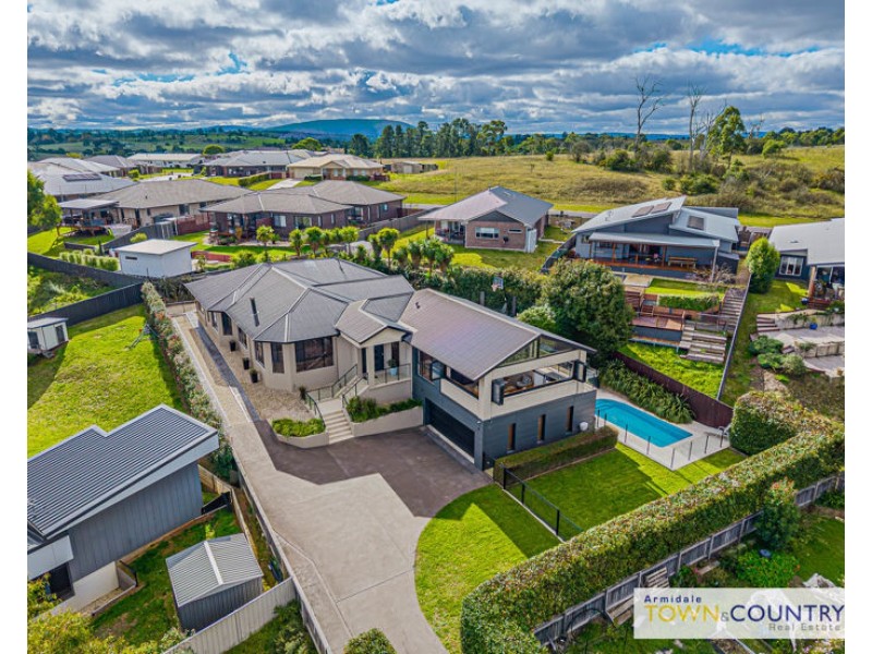 28 Golden Grove, Armidale NSW 2350