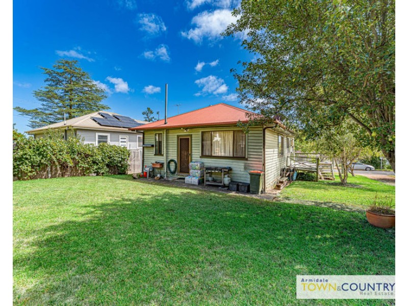 40 Hargrave Street, Armidale NSW 2350