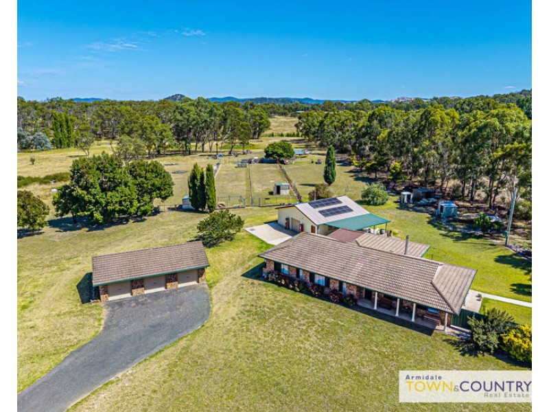 58 Kareela Road, Armidale NSW 2350