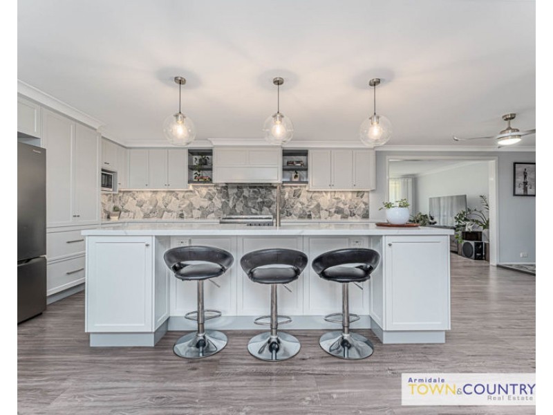 58 Kareela Road, Armidale NSW 2350