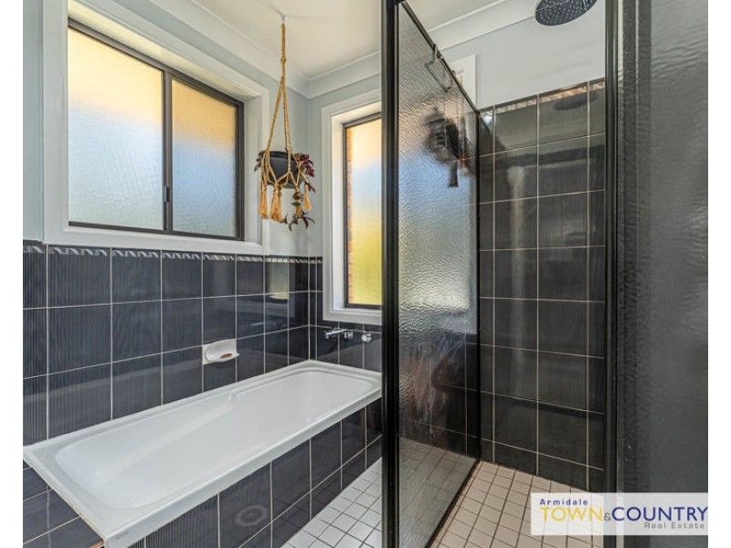 58 Kareela Road, Armidale NSW 2350