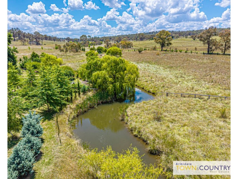 37 Herbert Park Road, Armidale NSW 2350