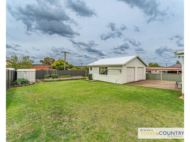 3 Glen Innes Road, Armidale NSW 2350