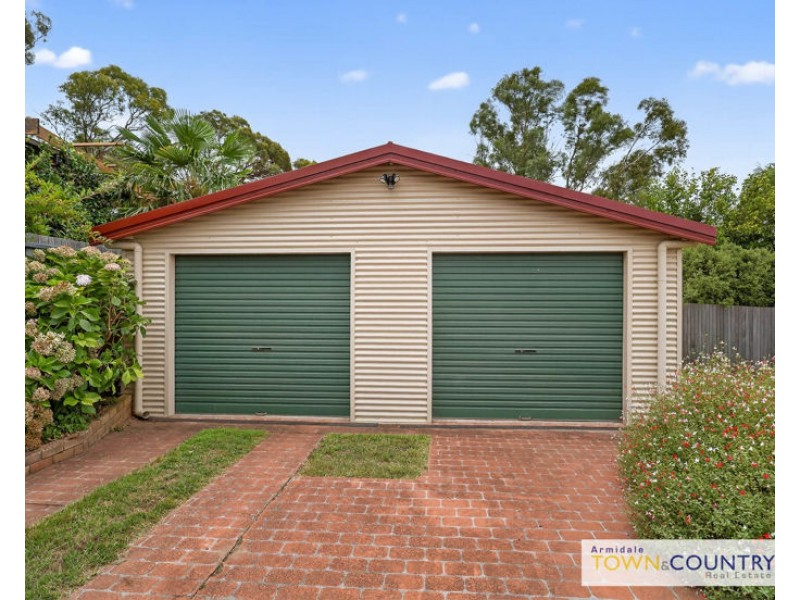 9 College Ave, Armidale NSW 2350