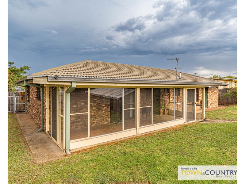 12 Kennedy Street, Armidale NSW 2350