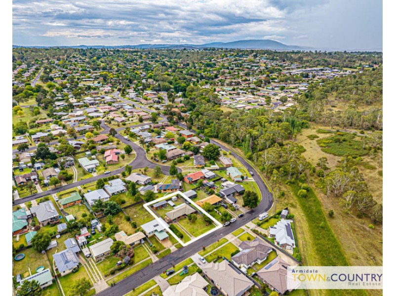 12 Kennedy Street, Armidale NSW 2350