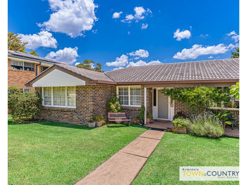 12 Nyssa Street, Armidale NSW 2350
