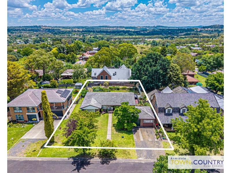 12 Nyssa Street, Armidale NSW 2350