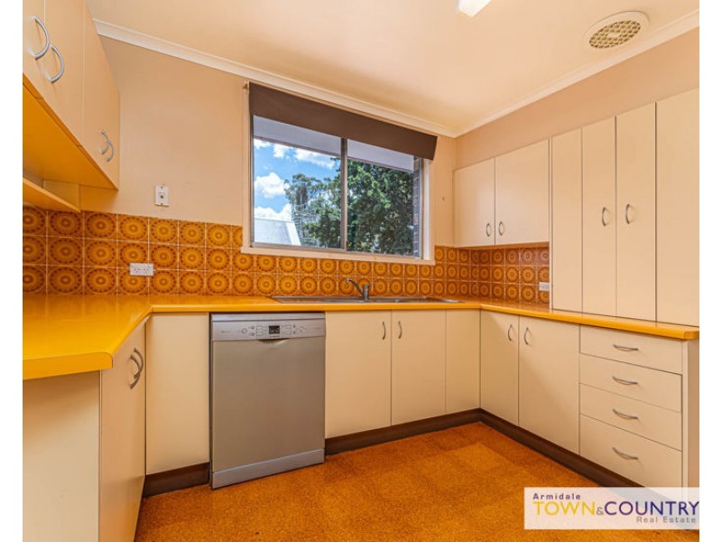 12 Nyssa Street, Armidale NSW 2350