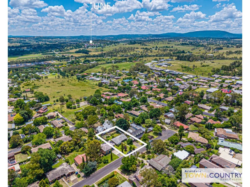 12 Nyssa Street, Armidale NSW 2350