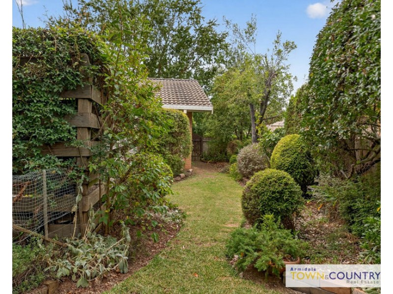 25 Dalton Drive, Armidale NSW 2350