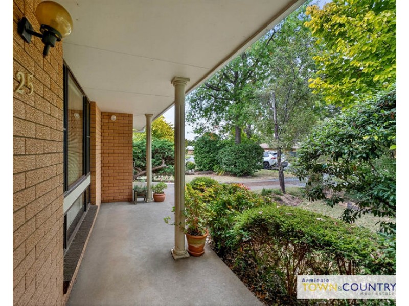 25 Dalton Drive, Armidale NSW 2350