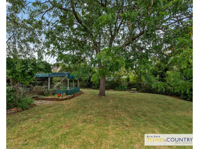 25 Dalton Drive, Armidale NSW 2350